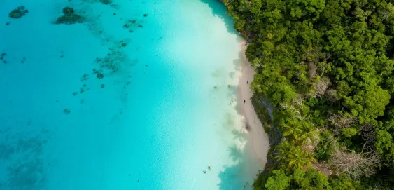 Lifou Kiki Beach Plage Eau Truquoise